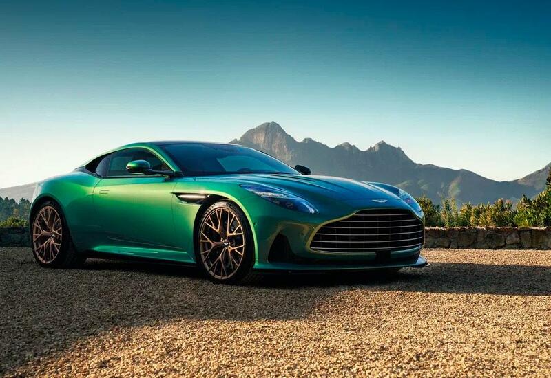 Aston Martin представил новый спорткар DB12