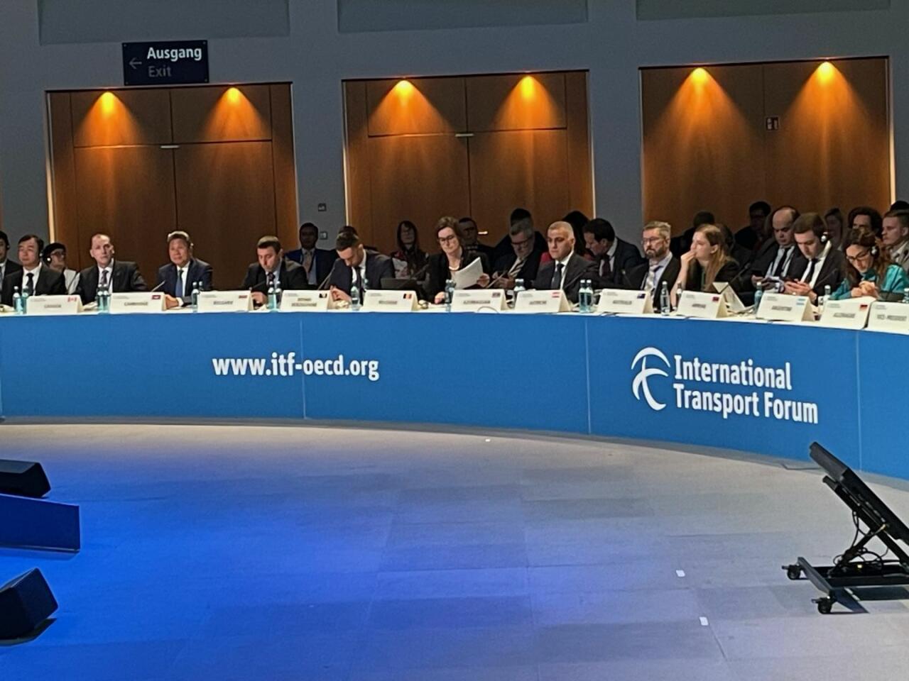 Азербайджан встанет у руля Международного транспортного форума