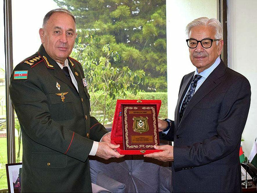 Начальник Генштаба Азербайджанской Армии обсудил военное сотрудничество с министром обороны Пакистана