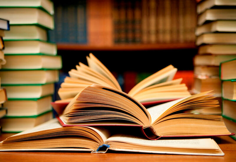 Азербайджан готовится к внедрению единого учебника тюркской литературы в школах