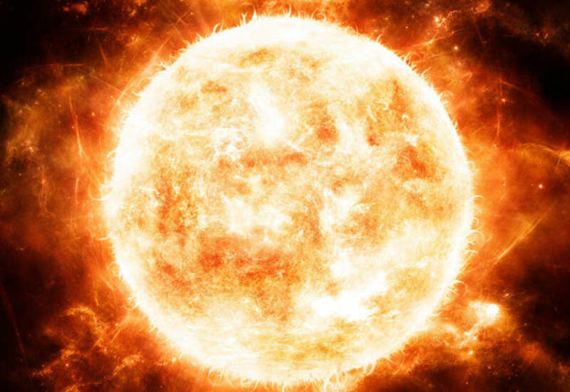 На Солнце произошли 13 сильных вспышек