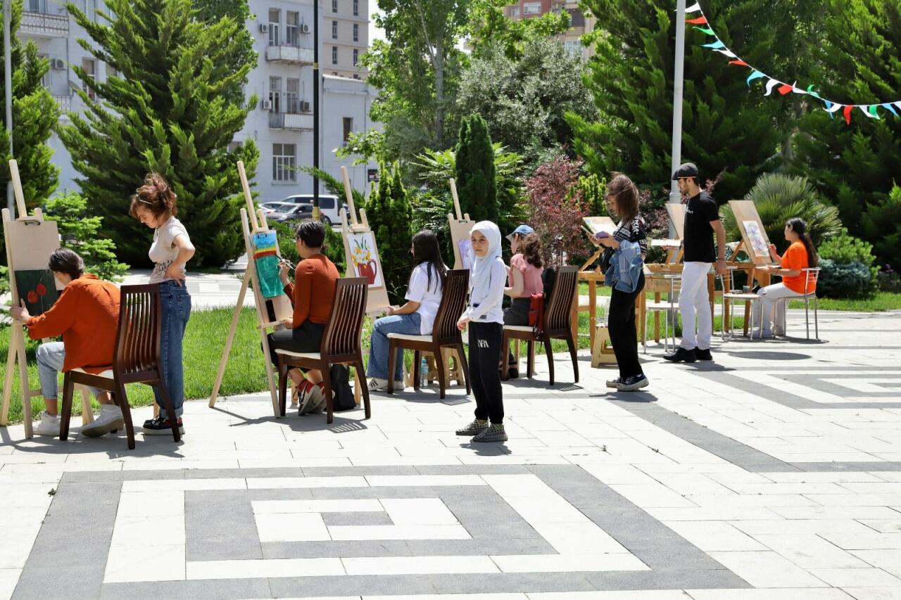 В Баку прошел VI Республиканский художественный фестиваль "AZƏRBAYCANIM"
