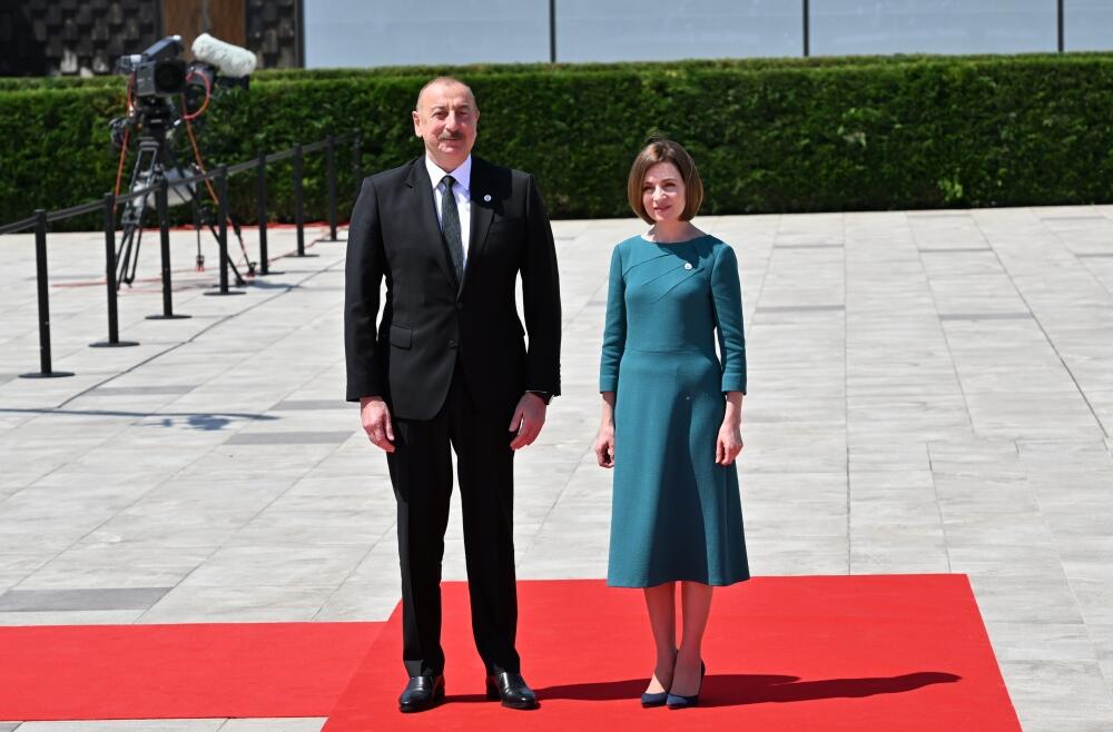Президент Ильхам Алиев принял участие в церемонии открытия 2-го Саммита Европейского политического сообщества в Кишинэу