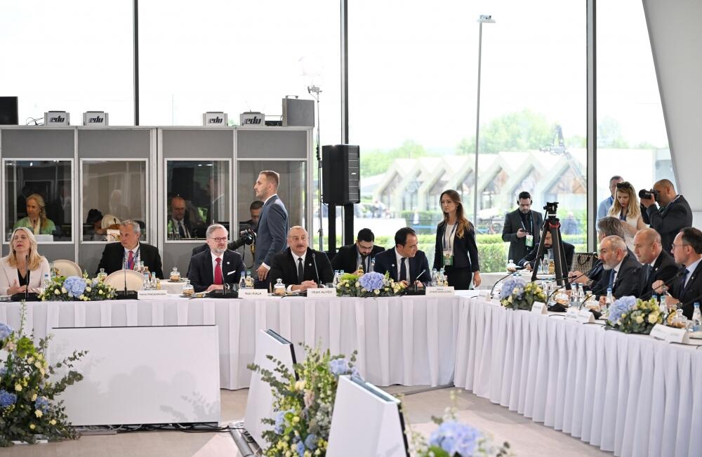 Президент Ильхам Алиев принял участие в церемонии открытия 2-го Саммита Европейского политического сообщества в Кишинэу