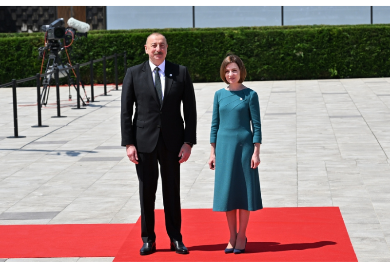 Prezident İlham Əliyev Kişineuda “Avropa siyasi birliyi” 2-ci Zirvə toplantısının açılış mərasimində iştirak edib