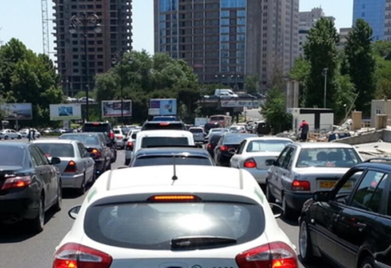 На каких улицах Баку наблюдаются пробки