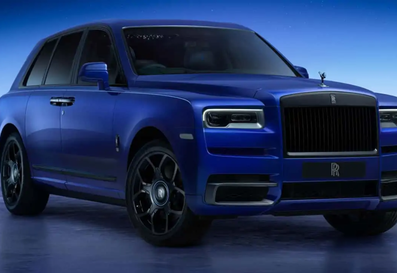 Представлен роскошный Rolls-Royce Cullinan Black Badge Blue Shadow Private Collection