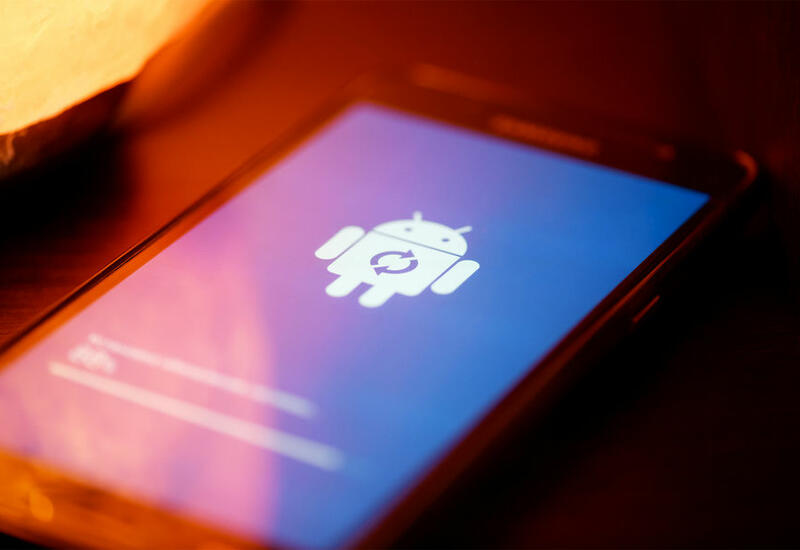 Новый вирус из Google Play шпионит за пользователями смартфонов
