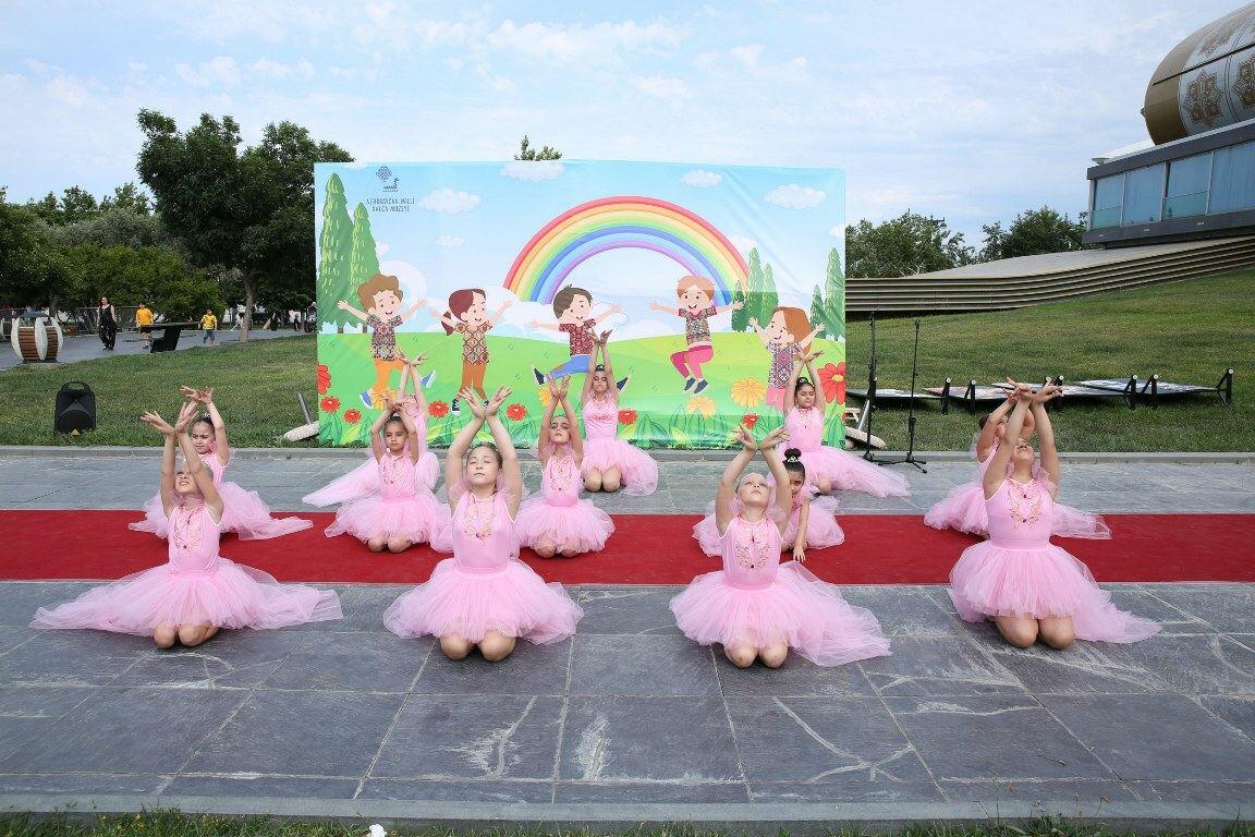 В Азербайджанском национальном музее ковра прошел фестиваль для детей