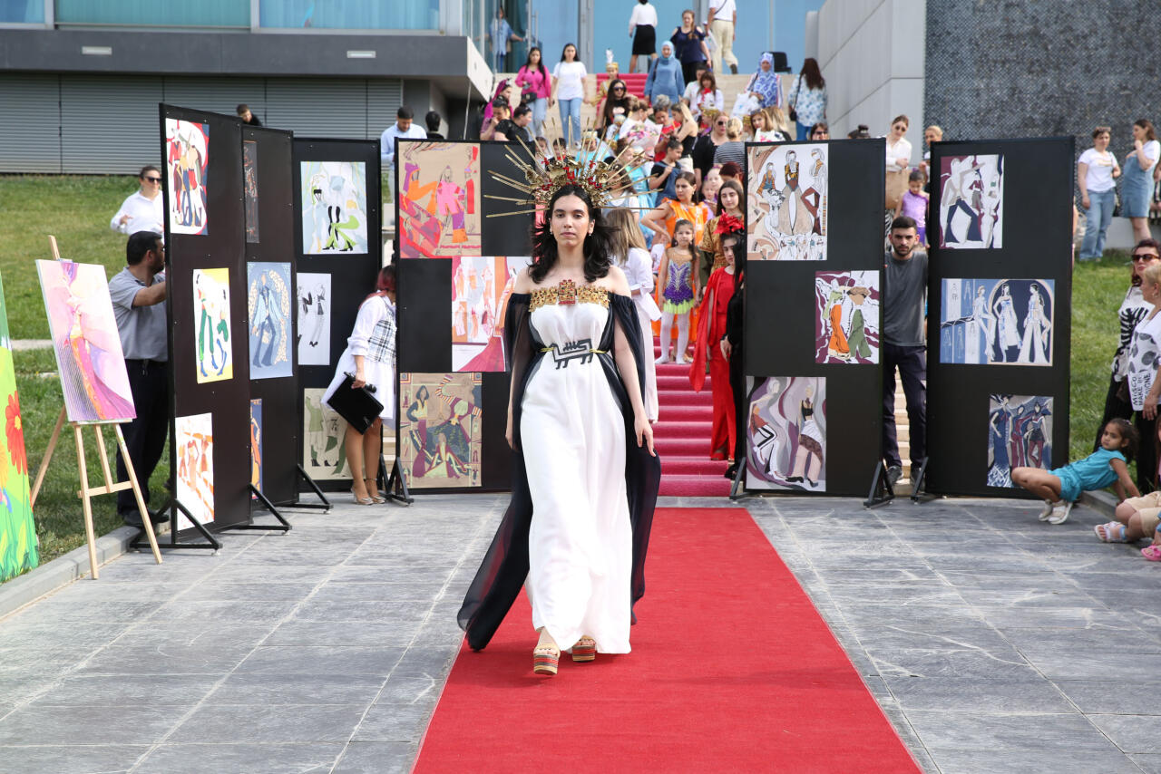 В Азербайджанском национальном музее ковра состоялся фестиваль, посвященный 1 июня – Международному дню защиты детей