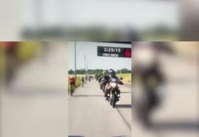 Кадры гибели мотоциклиста на чемпионате Европы по триатлону