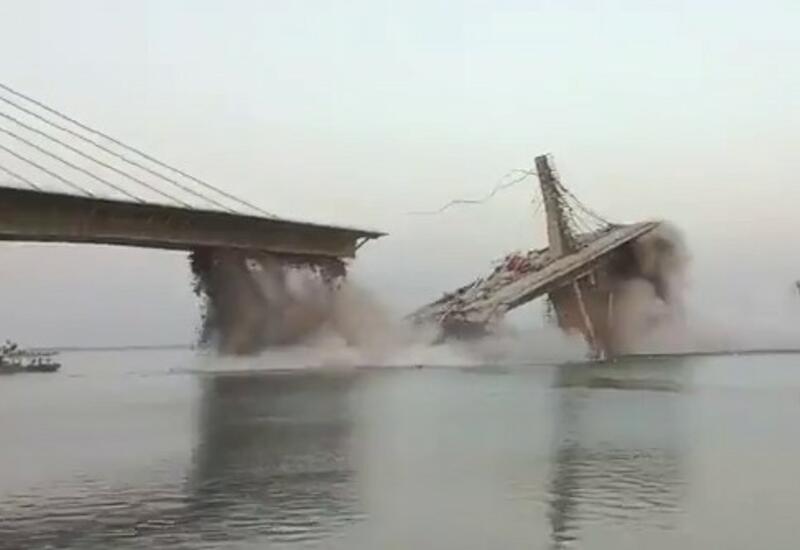 Рухнул недостроенный мост в Индии
