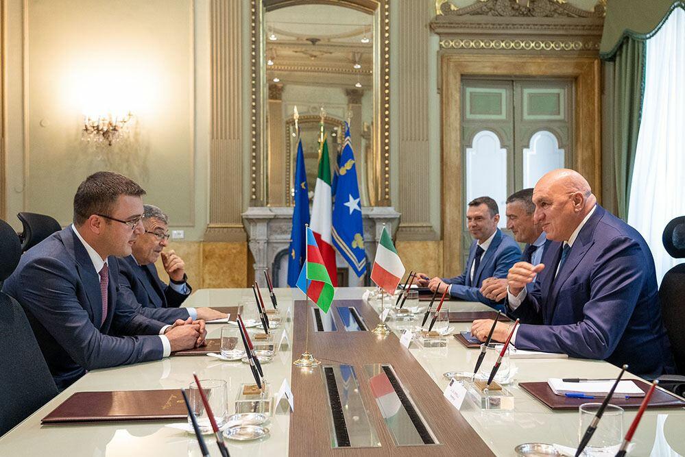 Военные ведомства Азербайджана и Италии обсудили перспективы сотрудничества