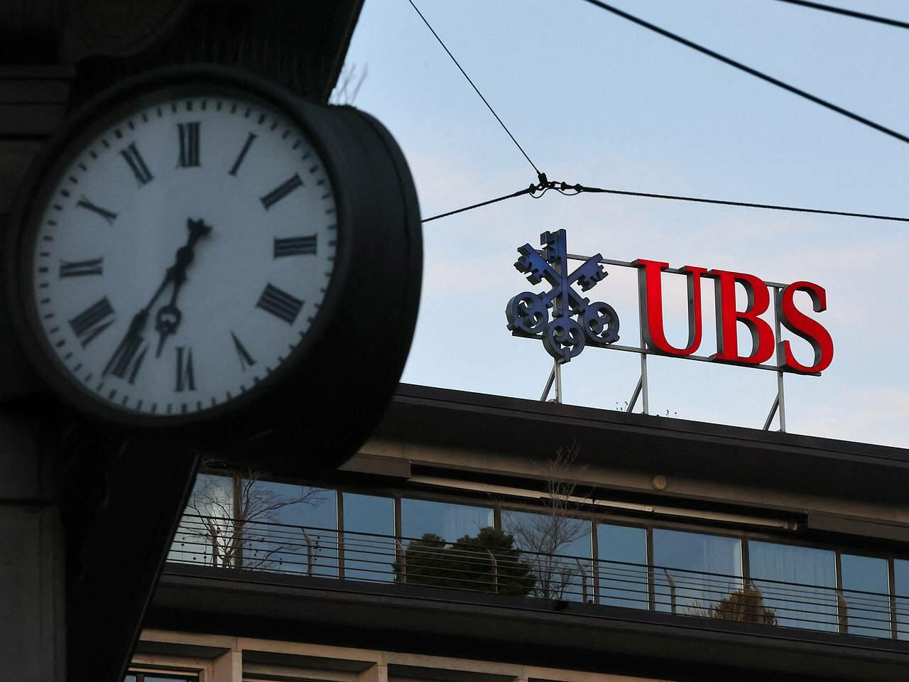 Правительство Швейцарии компенсирует UBS убытки из-за покупки Credit Suisse