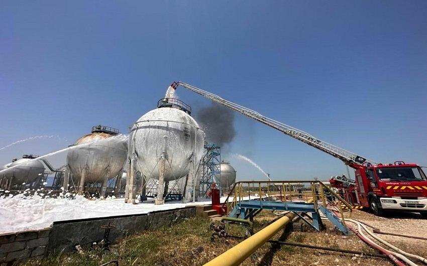Проводится откачка нефти из пострадавшего от огня заводя в Сумгайыте