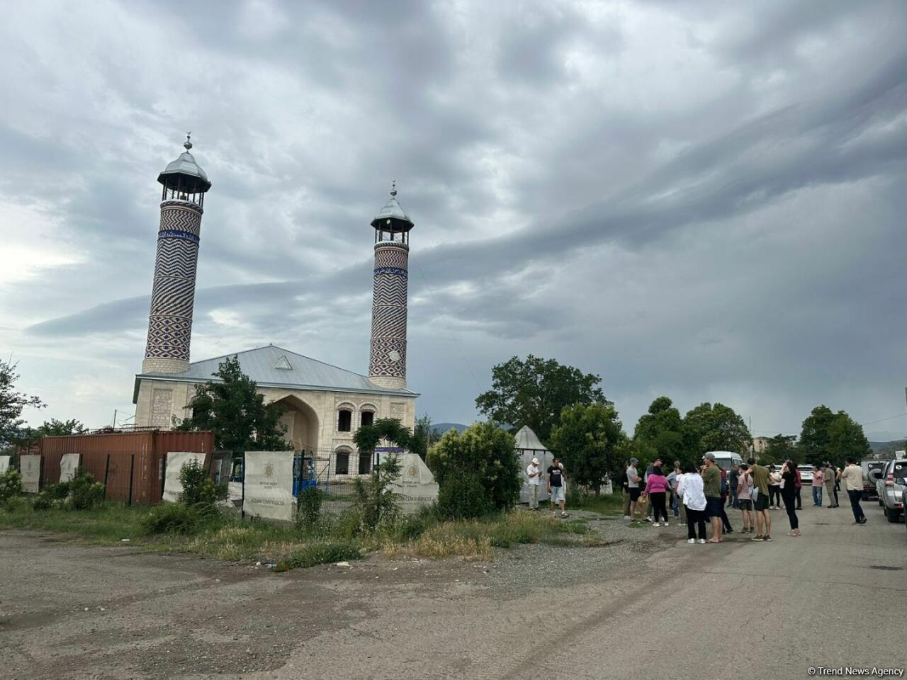 Зарубежные путешественники завершили поездку в Агдам