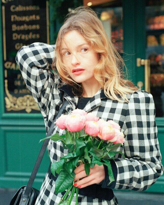 Любимый принт француженок: как носить клетку виши этим летом