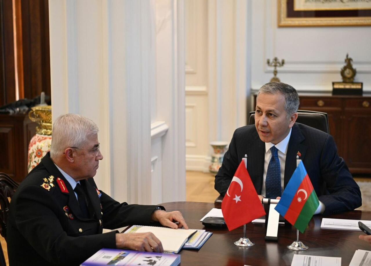 Главы МВД Азербайджана и Турции обсудили дальнейшее укрепление связей