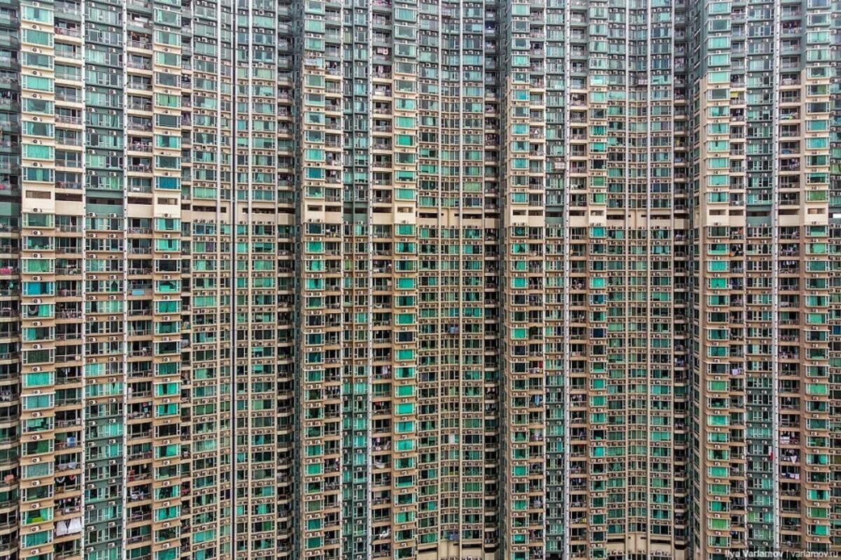 Впечатляющее здание в Китае, где проживает свыше 20 000 человек
