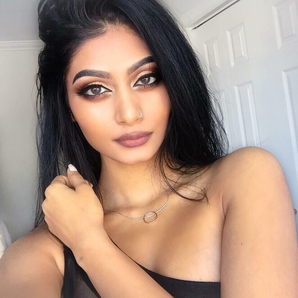 Блогерша расказала, как правильно пользоваться кондиционером для волос