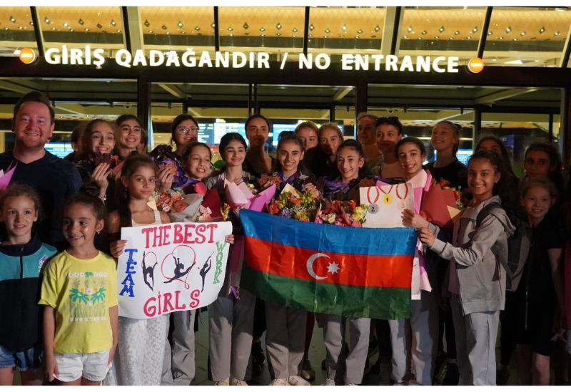 Азербайджанские гимнастики привезли на родину исторические медали