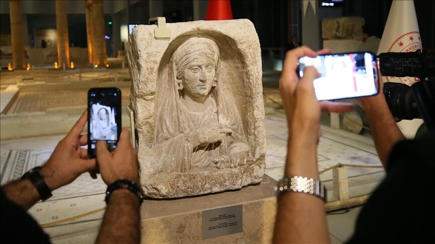 Италия вернула в Турцию древний артефакт