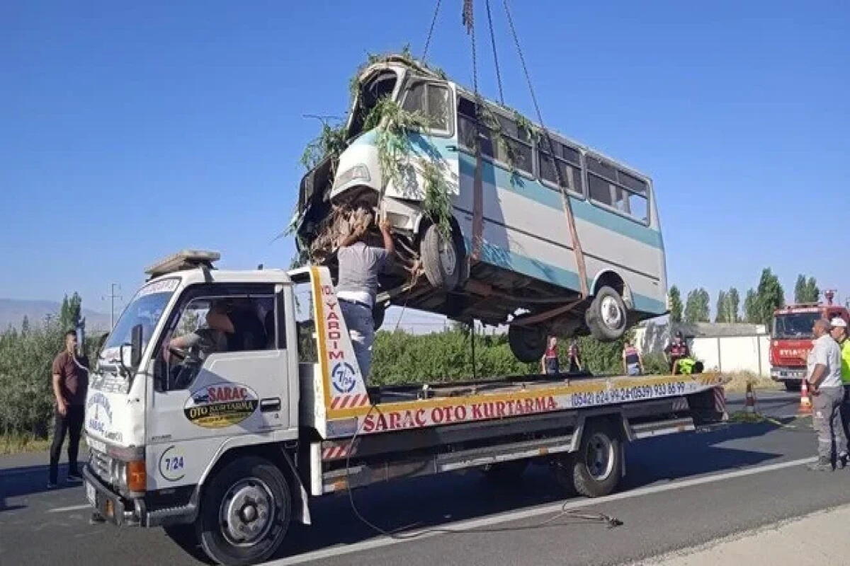 Фото людей в автобусе