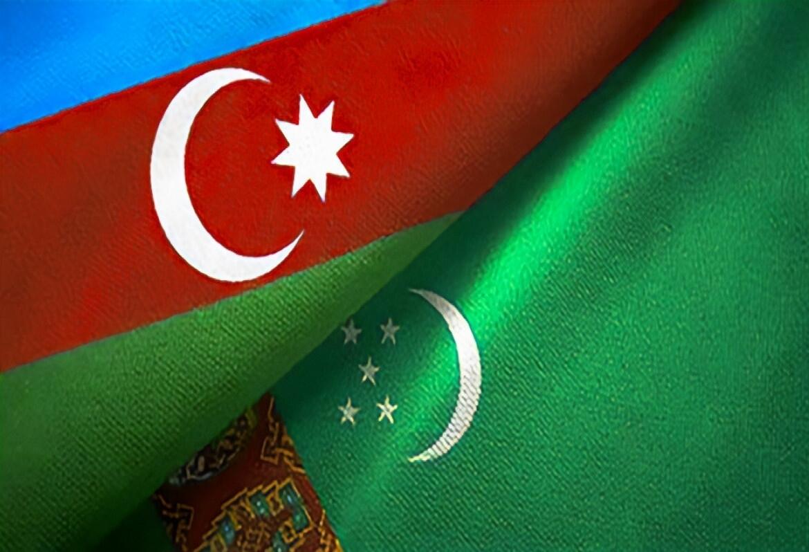 Азербайджан приобрел у Туркменистана текстильную продукцию