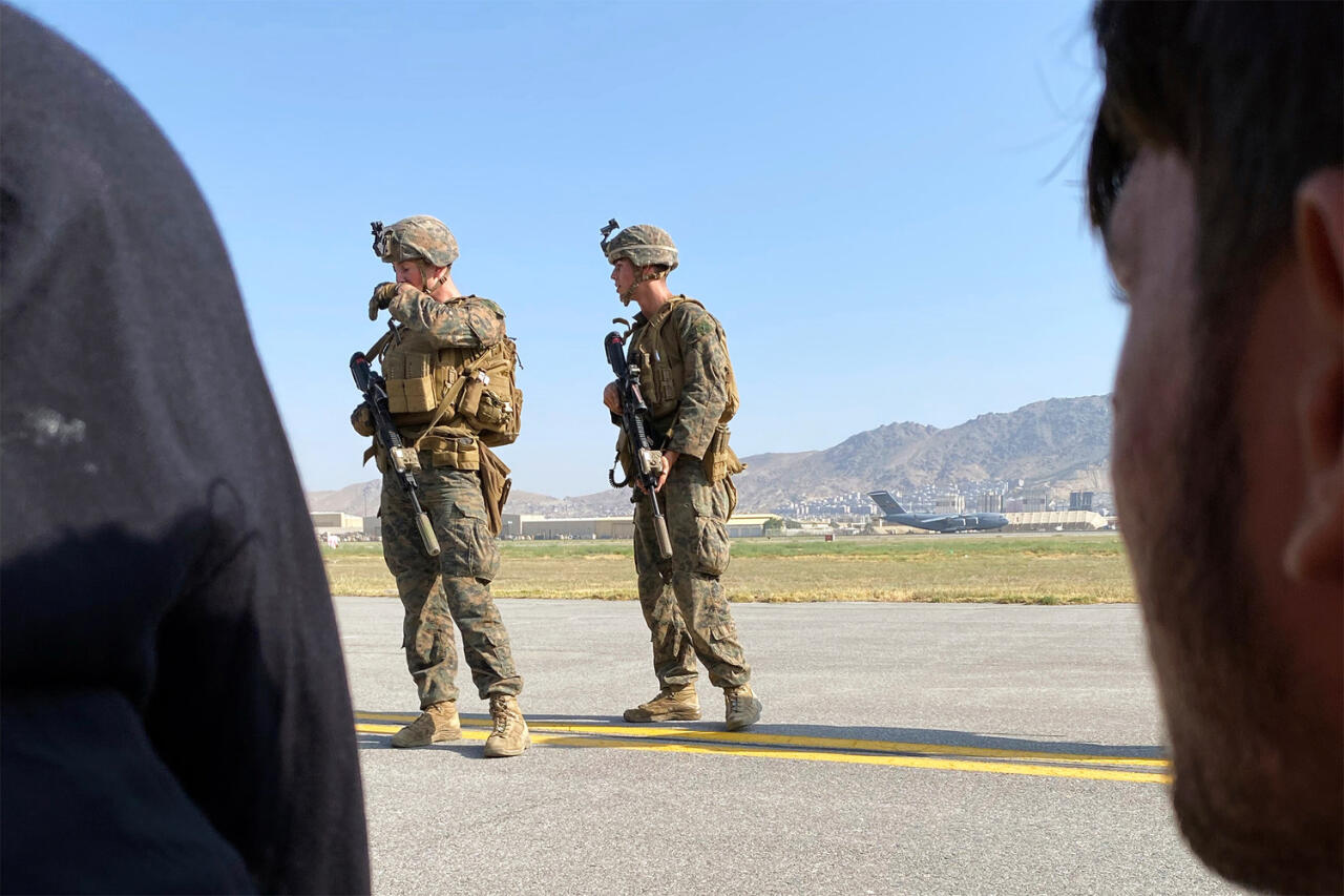 США предложили талибам возобновить авиасообщение с Кабулом