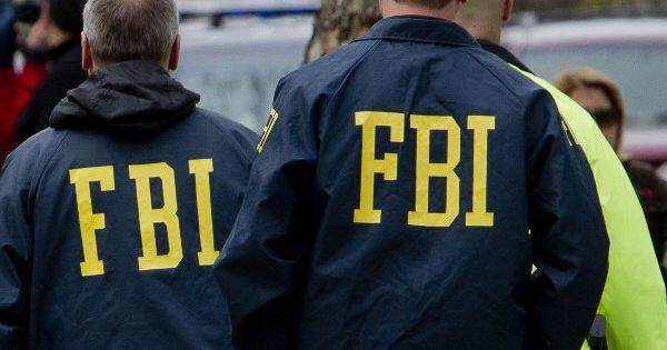 ФБР уличили в работе против американцев