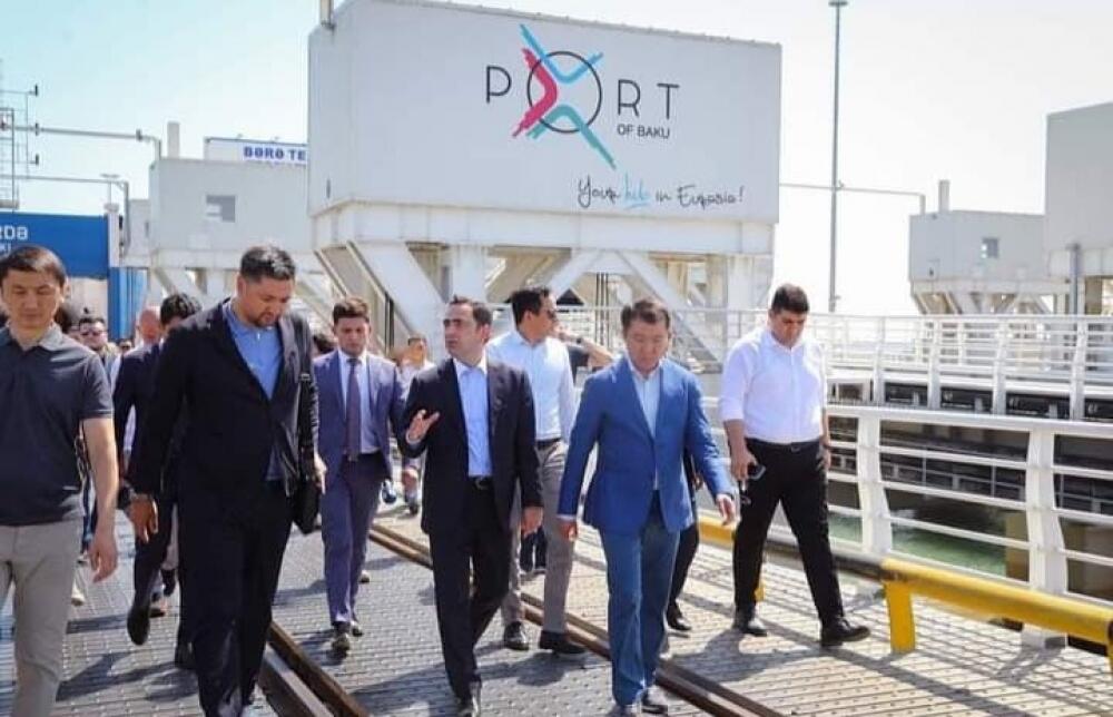 Азербайджан и Казахстан обсудили вопросы наращивания транзитных грузоперевозок