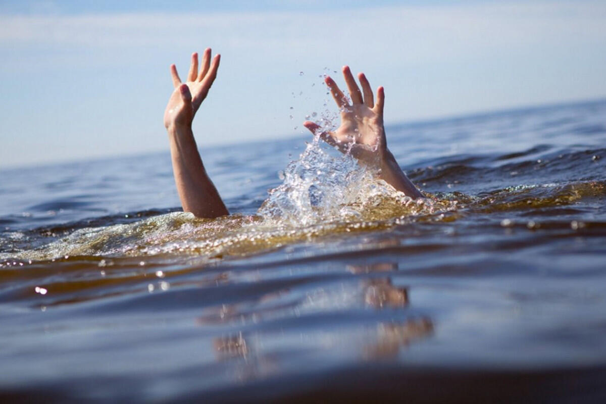В Баку 4 человека утонули в море