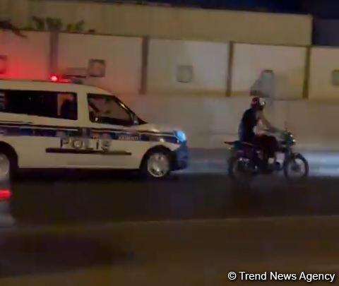Водитель мотоцикла оказал сопротивление полиции в центре Баку