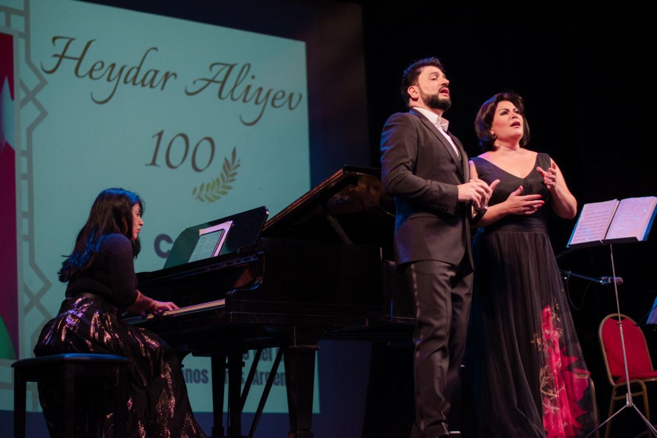 В Буэнос-Айресе представлены шедевры азербайджанской музыкальной культуры