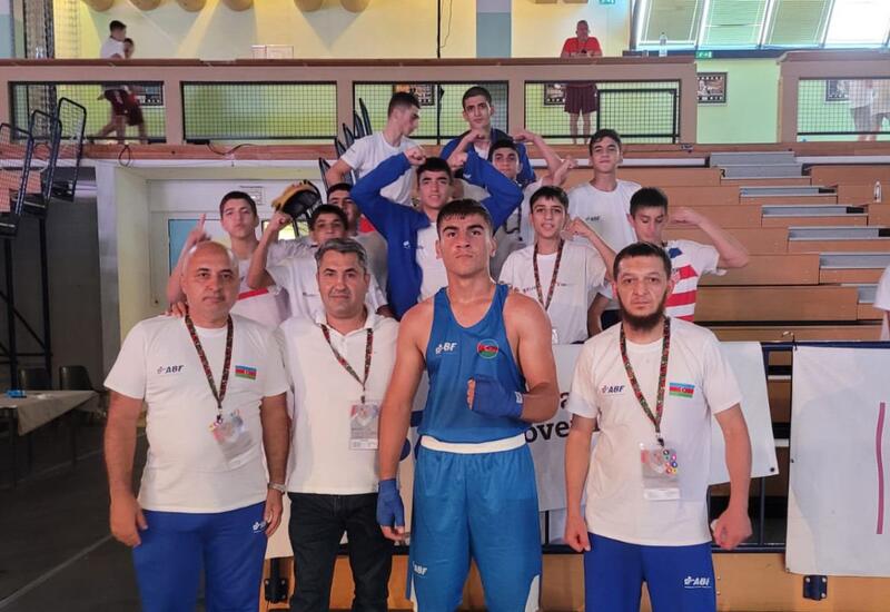 Азербайджанский боксер нокаутировал армянина и вышел в финал