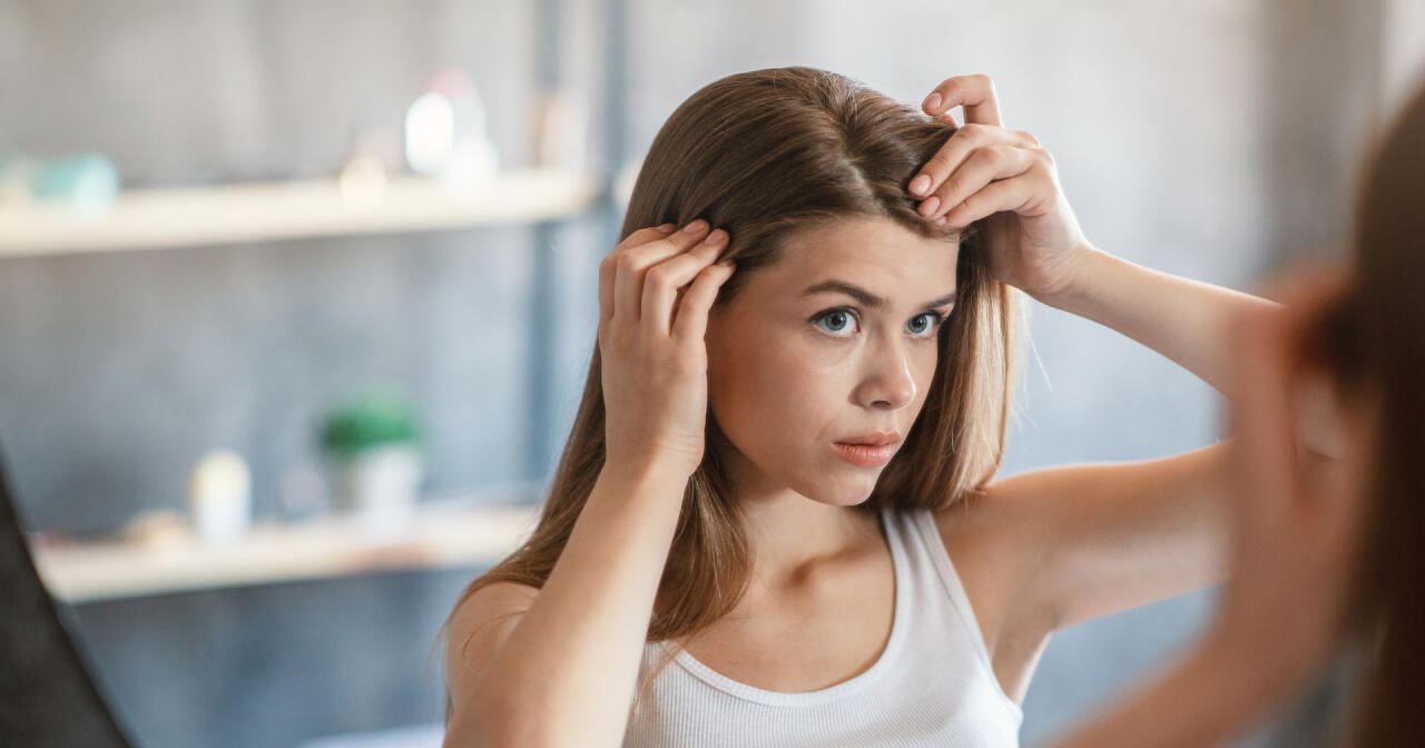 Как понять, что во время мытья головы выпадает слишком много волос?