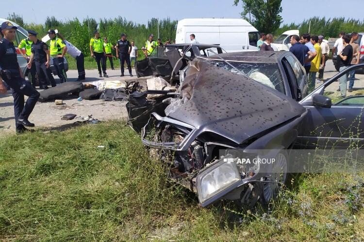 В Уджаре автомашины отца и сына столкнулись на дороге