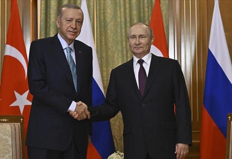 Встреча Эрдогана и Путина продолжается за рабочим обедом