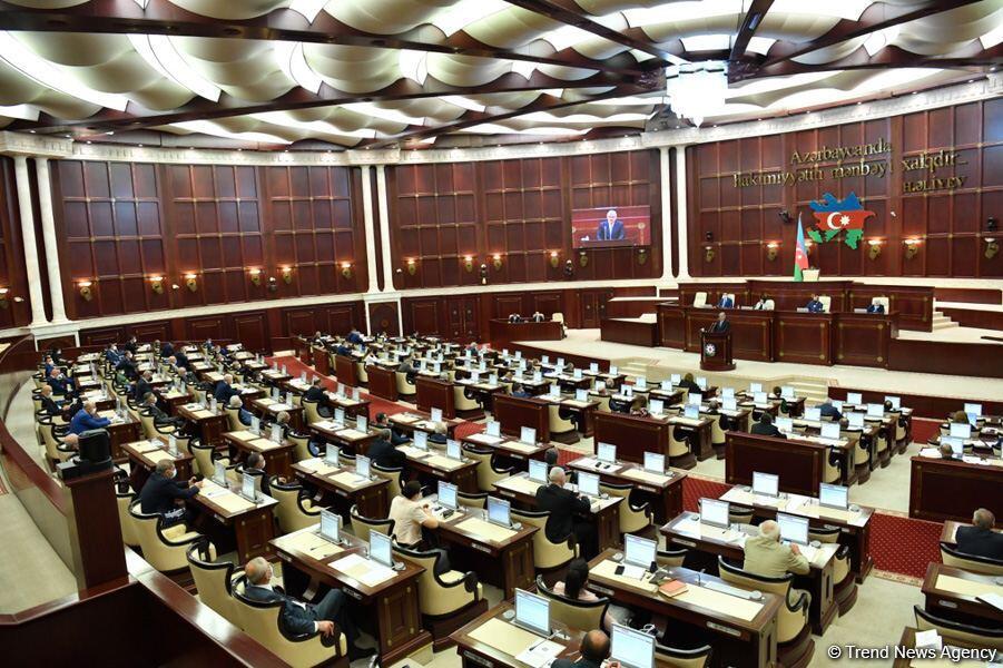 Начинаются заседания комитетов парламента Азербайджана