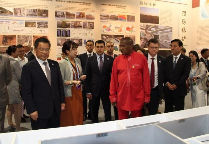 Министр культуры Азербайджана принял участие в открытии Международной выставки "Шелковый путь" в Китае
