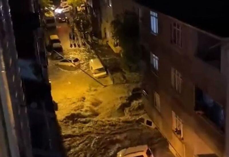 İstanbulda leysan yağışları nəticəsində 2 nəfər ölüb