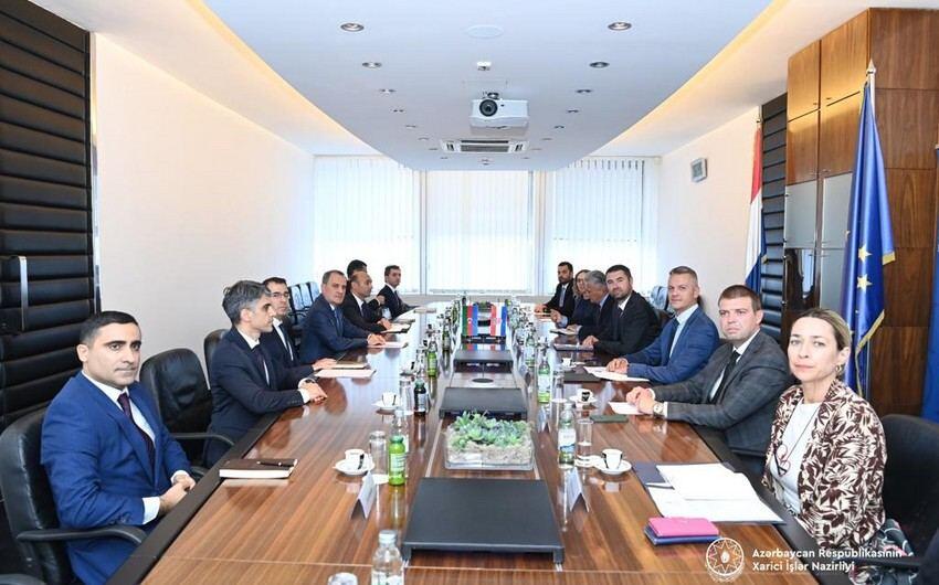 Джейхун Байрамов встретился с министром экономики и устойчивого развития Хорватии
