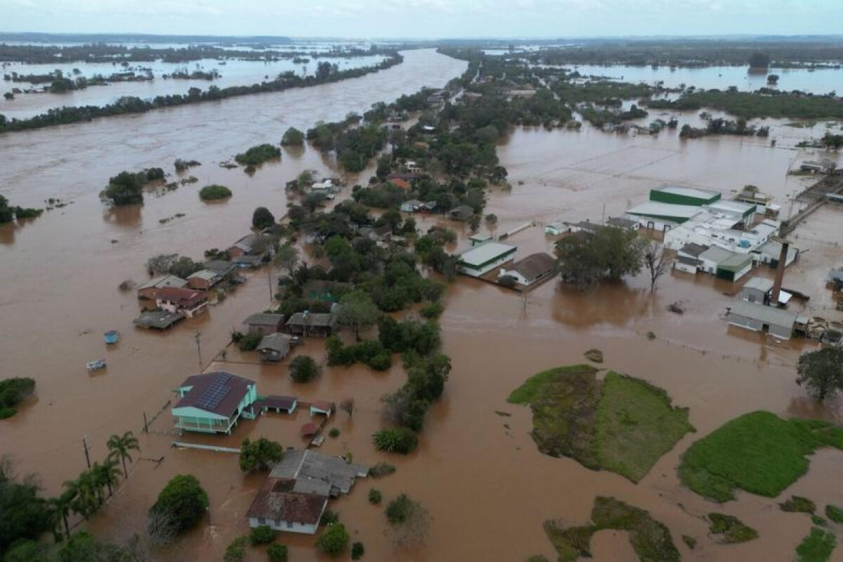 Более 20 человек погибли из-за наводнения в Бразилии