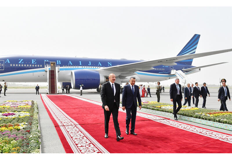Президент Ильхам Алиев прибыл с визитом в Таджикистан