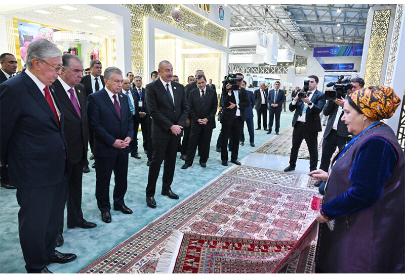 Президент Ильхам Алиев ознакомился с выставкой "ЭКСПО Центральная Азия 2023" в Душанбе