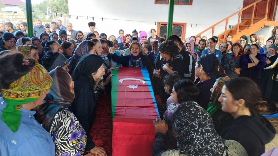 Похоронен шехид Талех Алиев