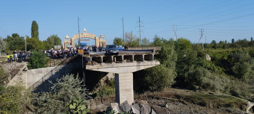МЧС прокомментировало обрушение моста над рекой Гудиалчай