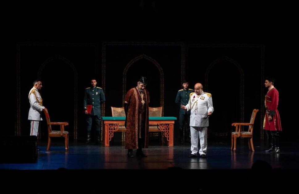 Азербайджанский национальный драматический театр открыл новый театральный сезон