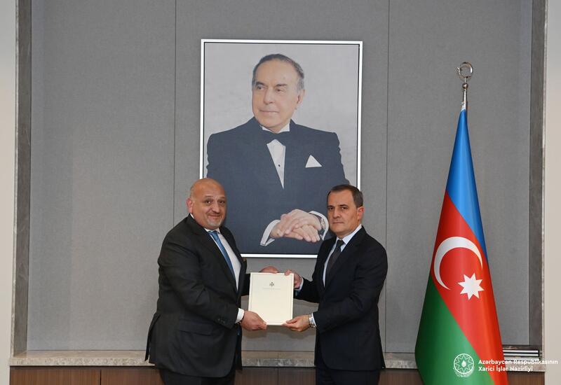 Джейхун Байрамов встретился с новым послом Иордании