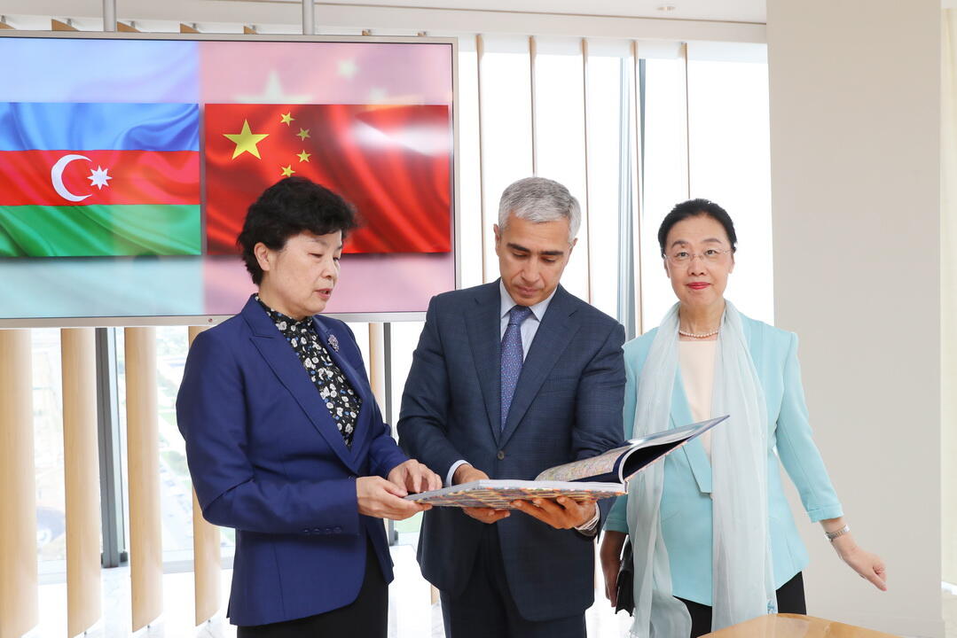 Представители Шанхайской организации сотрудничества посетили Фонд Гейдара Алиева